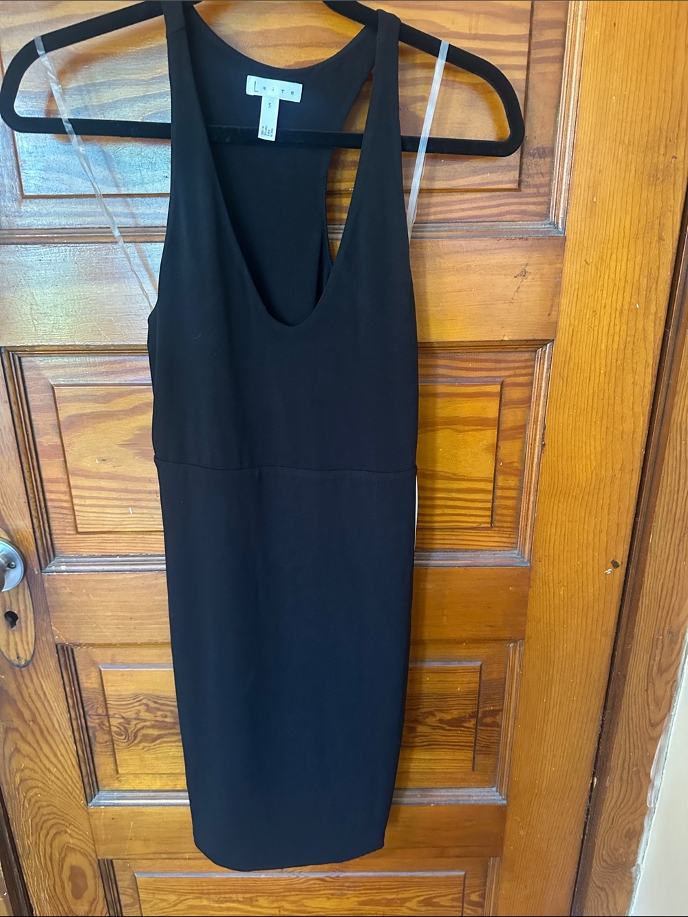 Leith Black Sleeveless V-Neck Sheath Dress